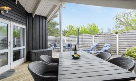 'Hithin' - 800m from the sea 5