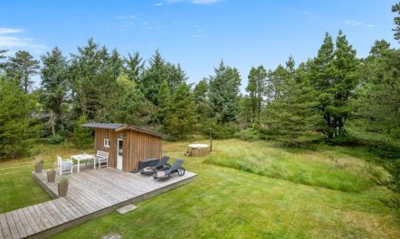 'Thekla' - 3km from the sea 3