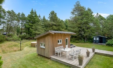 'Thekla' - 3km from the sea 2