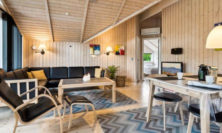 'Siggi' - 800m from the sea 3