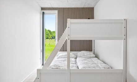 'Danika' - 650m from the sea 7