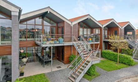 'Allyson' - 450m from the sea