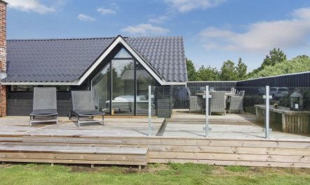 'Ellenora' - 1km from the sea 6