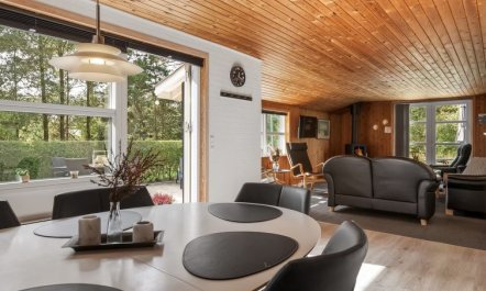 'Troen' - 3.8km from the sea 2