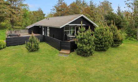 'Snioulf' - 1km from the sea