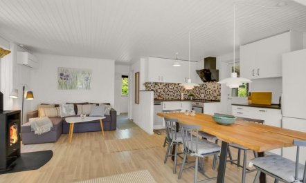 'Hendrina' - 500m from the sea 2