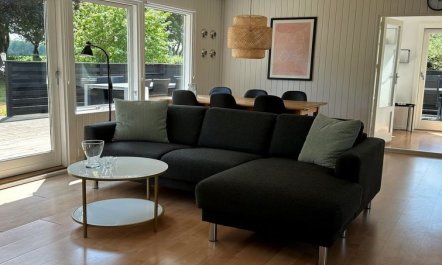 'Francis' - 300m from the sea 1