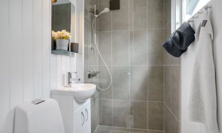 'Francis' - 300m from the sea 5