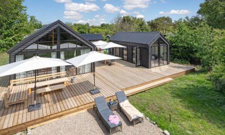 'Henrik' - 100m from the sea