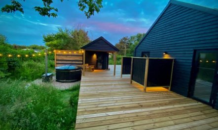 'Henrik' - 100m from the sea 5