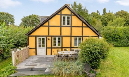 'Hughlek' - 1.5km from the sea 3