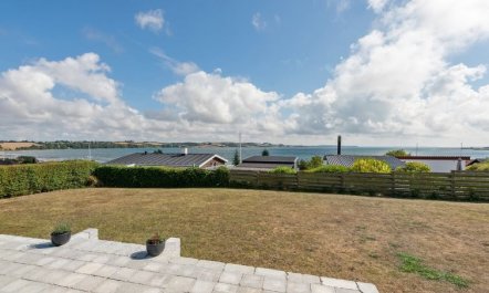 'Beowulf' - 200m from the sea 4