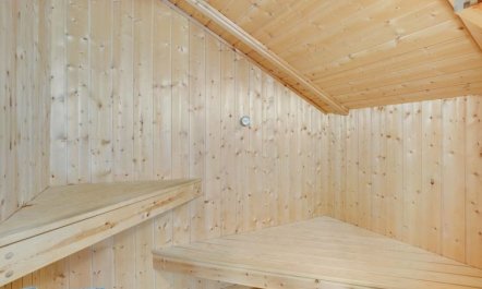 'Torben' - 10km from the sea 7