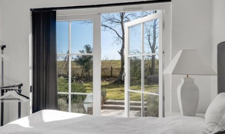 'Judit' - 10m from the sea 7