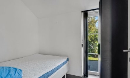 'Judit' - 10m from the sea 4