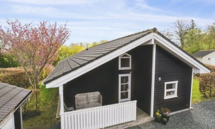 'Holmwith' - 200m from the sea