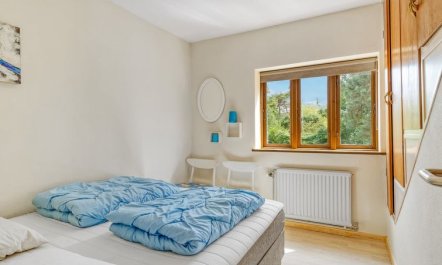 'Henkil' - 175m from the sea 2