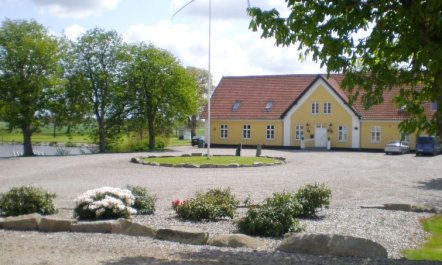 'Thia' - 4km to the fjord 5