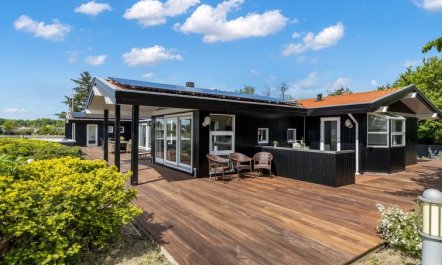 'Xaverius' - 30m from the sea 1