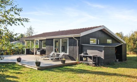 'Touko' - 850m from the sea