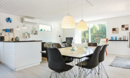 'Touko' - 850m from the sea 2