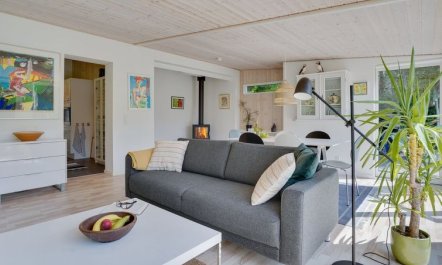 'Edin' - 400m from the sea 1