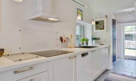 'Edin' - 400m from the sea 7