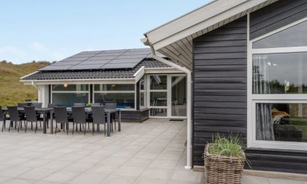 'Alli' - 800m from the sea 5