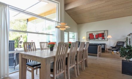 'Elicia' - 950m from the sea 7