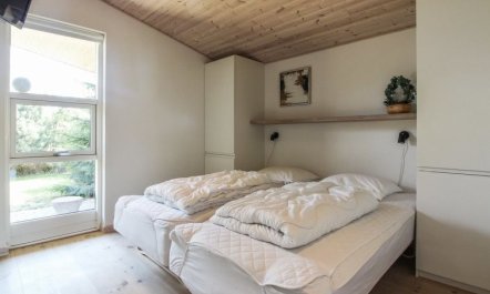 'Elicia' - 950m from the sea 3