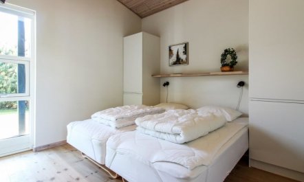 'Elicia' - 950m from the sea 2