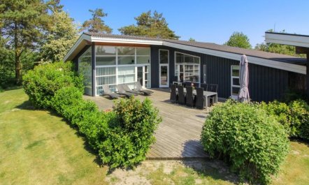 'Elicia' - 950m from the sea