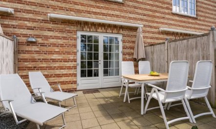 'Lenke' - 100m from the sea 4