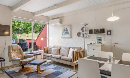 'Volmer' - 3.9km from the sea 3