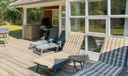 'Axel' - 1.2km from the sea 3