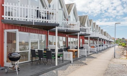 'Eija' - 5m from the sea