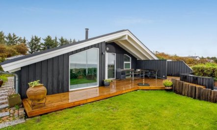 'Holmwith' - 50m from the sea