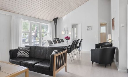 'Toa' - 600m from the sea 5