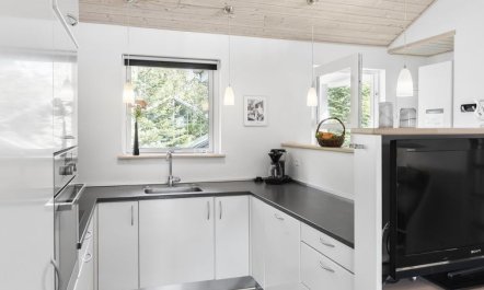 'Toa' - 600m from the sea 6