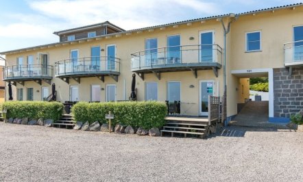 'Henna' - 50m from the sea