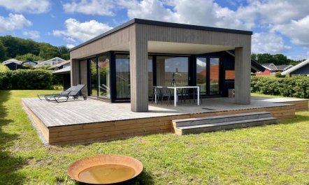 'Ely' - 300m from the sea 6