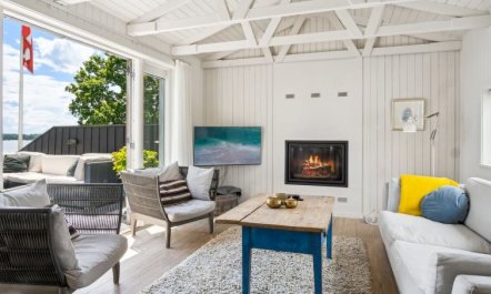 'Sten' - 30m from the sea 1