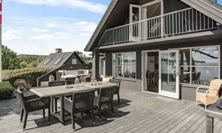 'Sten' - 30m from the sea 6