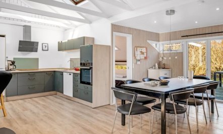 'Thorolf' - 30km from the sea 1