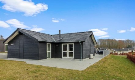 'Yakari' - 300m from the sea 7