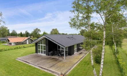 'Hæryst' - 300m from the sea 1