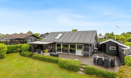 'Adser' - 300m from the sea