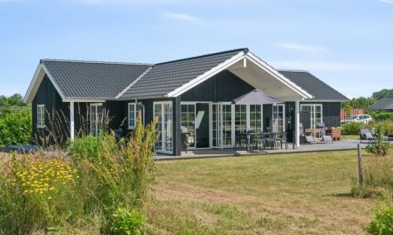 'Annerose' - 550m from the sea