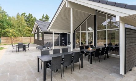 'Jorn' - 75m from the sea 6