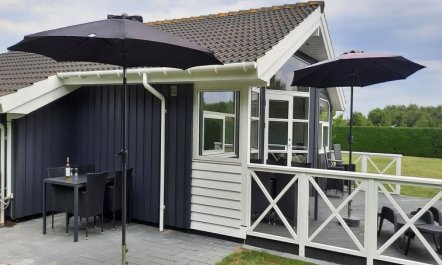 'Gustava' - 700m from the sea 2